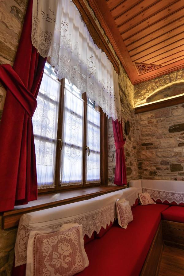 Hotel Bineri ジロカストラ エクステリア 写真